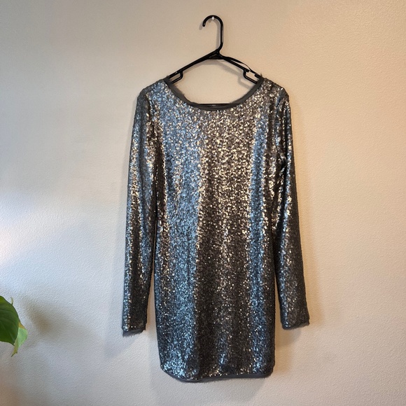 Rachael Zoe sequined long sleeve dress - Picture 1 of 5